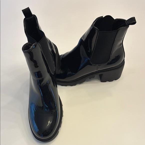 JUST FAB Roonie Patent Leather Boots Size US 11 - Picture 1 of 8